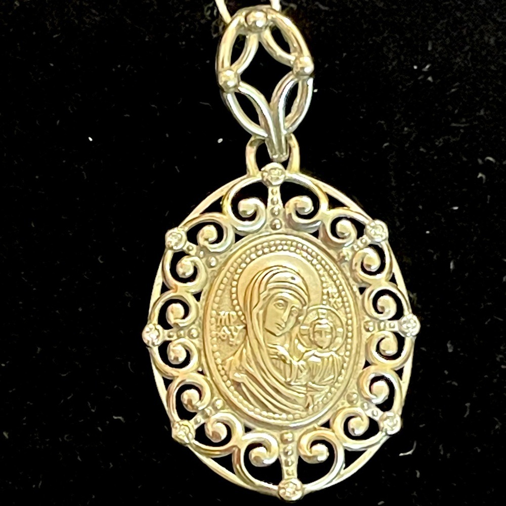 925 St. Silver Mother Of God Virgin Mary Christian Crucifix/ Amulet Pendant